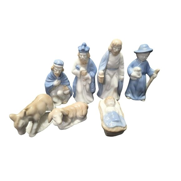 Vintage Biedermann Sri Lanka Blue & White Porcelain 7 Piece Nativity Set - Picture 2 of 10